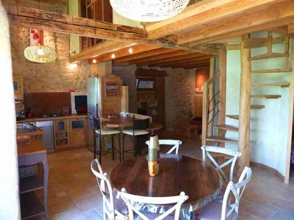 Hotel -Moulin De Solaure- Aix-en-Diois Esterno foto